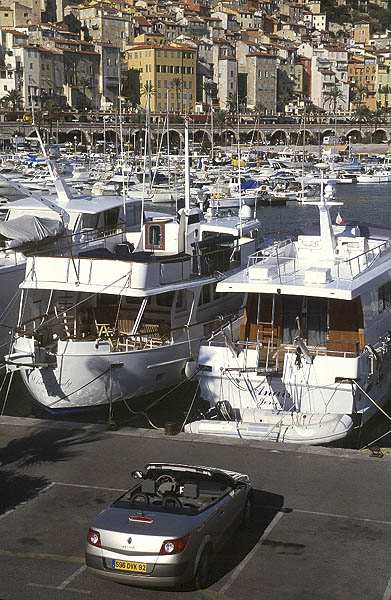 Renault M�gane Coup� Cabriolet on the quayside in Menton.
